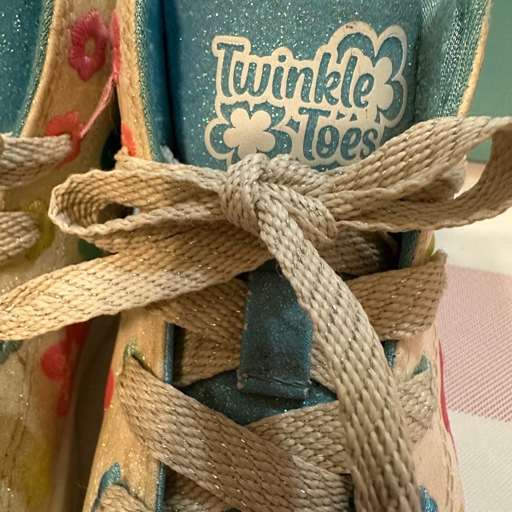 Girls Sketchers Twinkle Toes High Top Sneakers - Size 11 (Toddler) - Picture 7 of 9